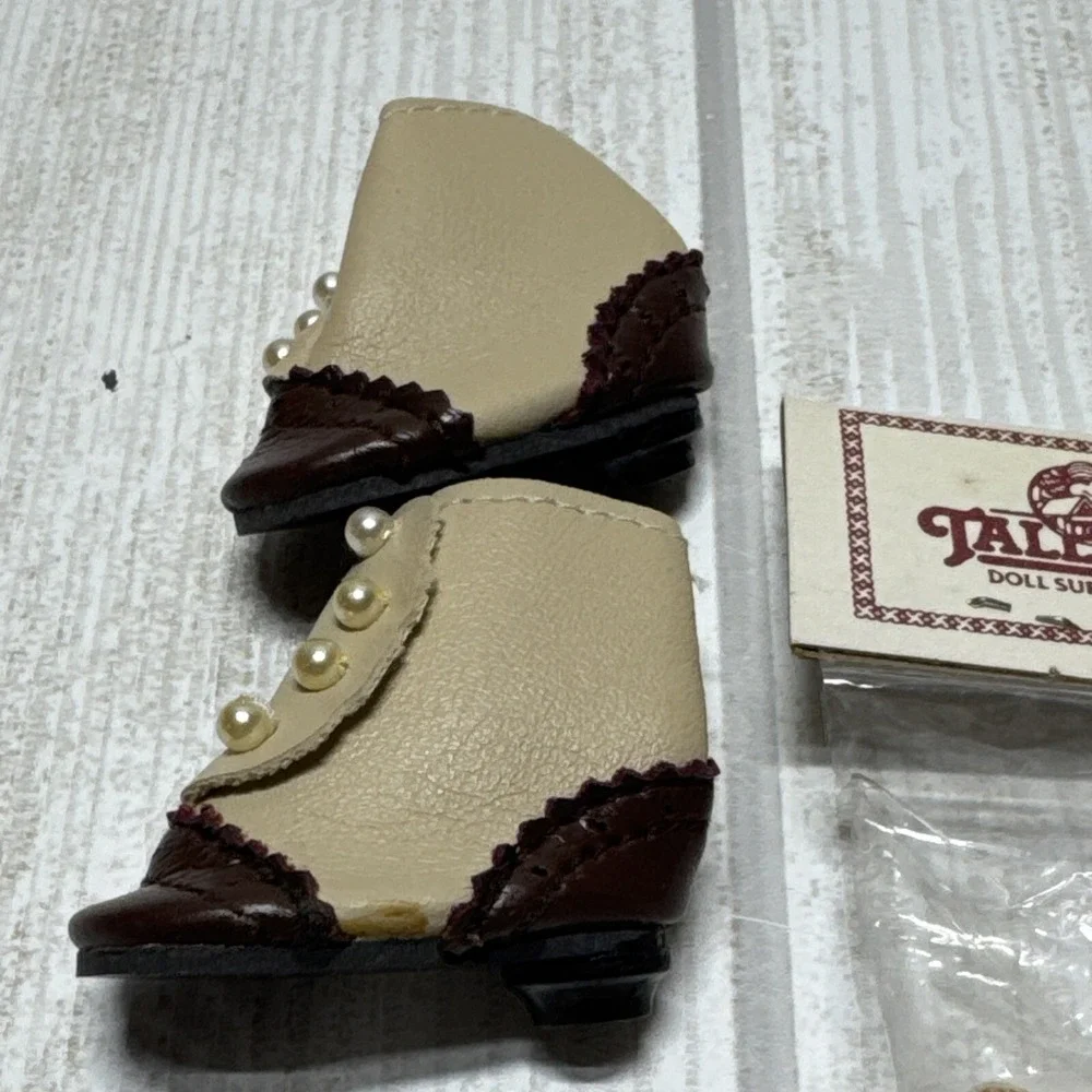 Vintage lot of 3 Doll Shoes Tallina's white with tie and healed brown boots